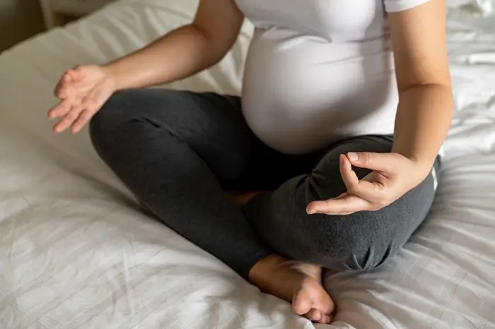 bienfaits de la sophrologie pendant la grossesse detente